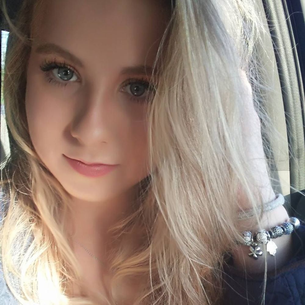 Meet your Posher, Mikayla